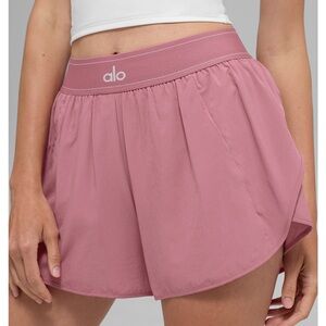 ALO Yoga Women's Match Point Shorts-NWOT